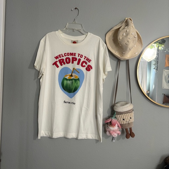 graphic tee - Picture 1 of 2